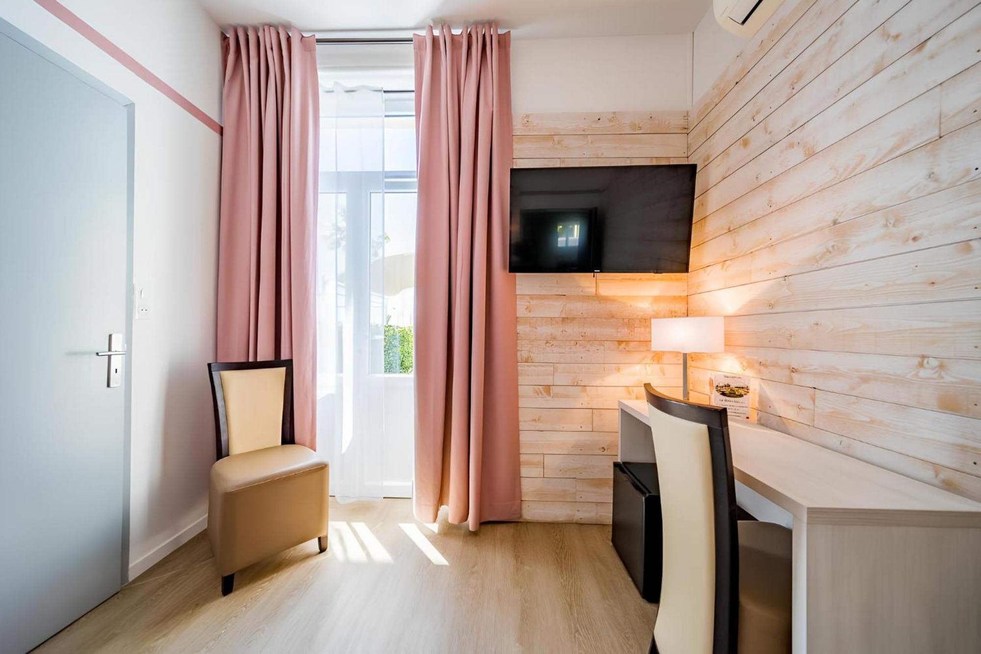 לה לבאנדו Hotel Le Rabelais מראה חיצוני תמונה