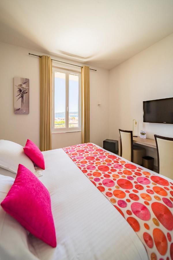 לה לבאנדו Hotel Le Rabelais מראה חיצוני תמונה