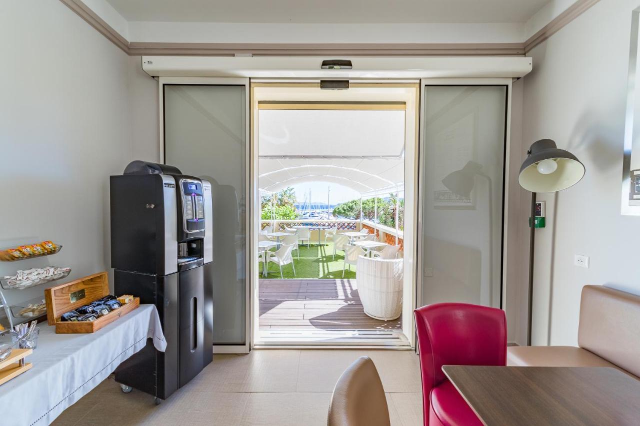 לה לבאנדו Hotel Le Rabelais מראה חיצוני תמונה